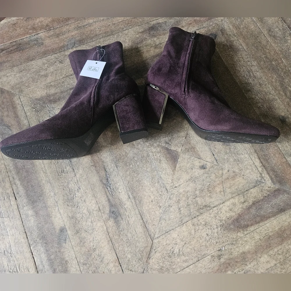 DKNY Cavale Expresso Boots! 7 - Picture 4 of 12